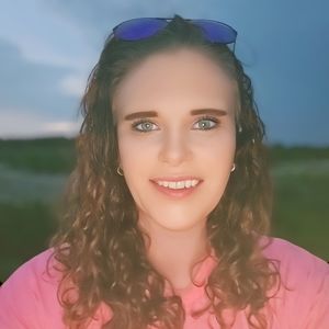 Meet your Posher, Raegan